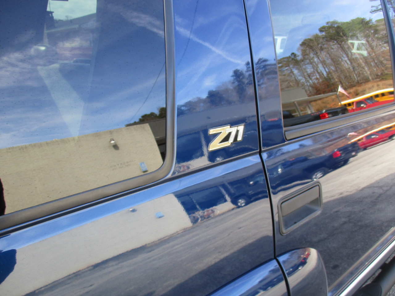 Chevrolet Tahoe 4-Door 4WD 1999