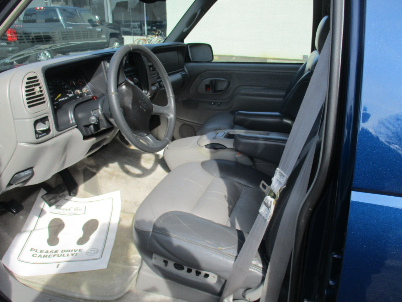 Chevrolet Tahoe 4-Door 4WD 1999