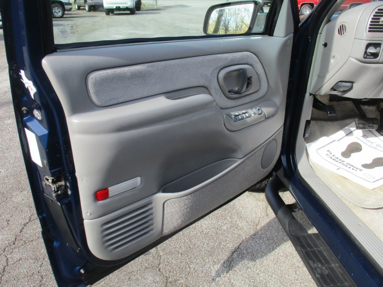 Chevrolet Tahoe 4-Door 4WD 1999