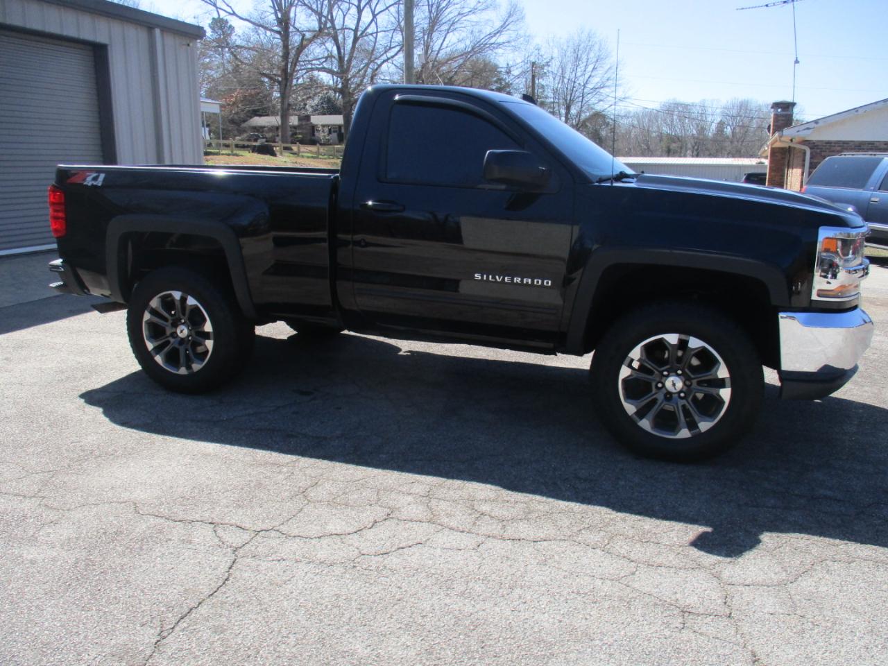 Chevrolet Silverado 1500 LT Short Box 4WD 2016