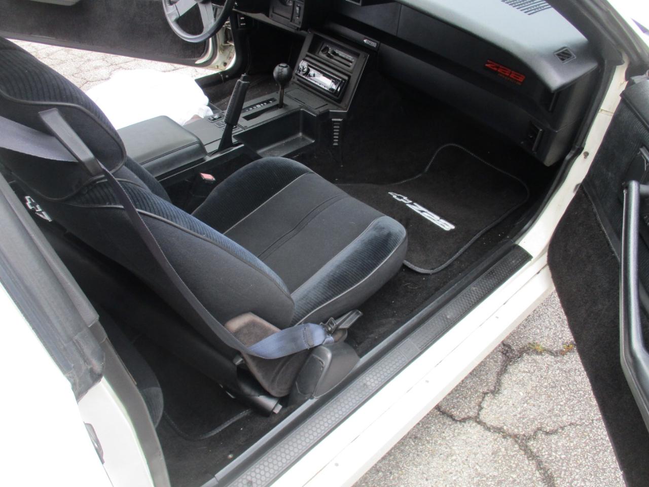 Chevrolet Camaro IROC Z 1985