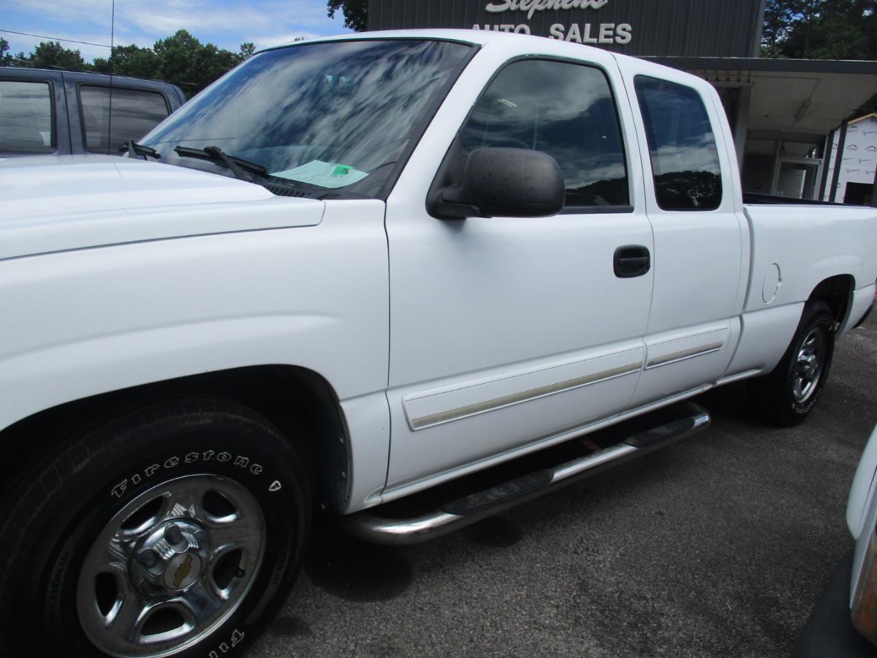 Chevrolet Silverado 1500 Ext. Cab Short Bed 2WD 2004