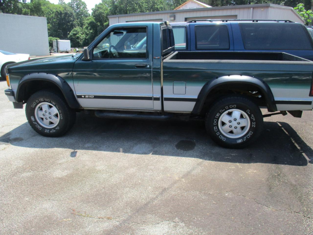 Chevrolet S10 Pickup EL Reg. Cab Short Bed 4WD 1993
