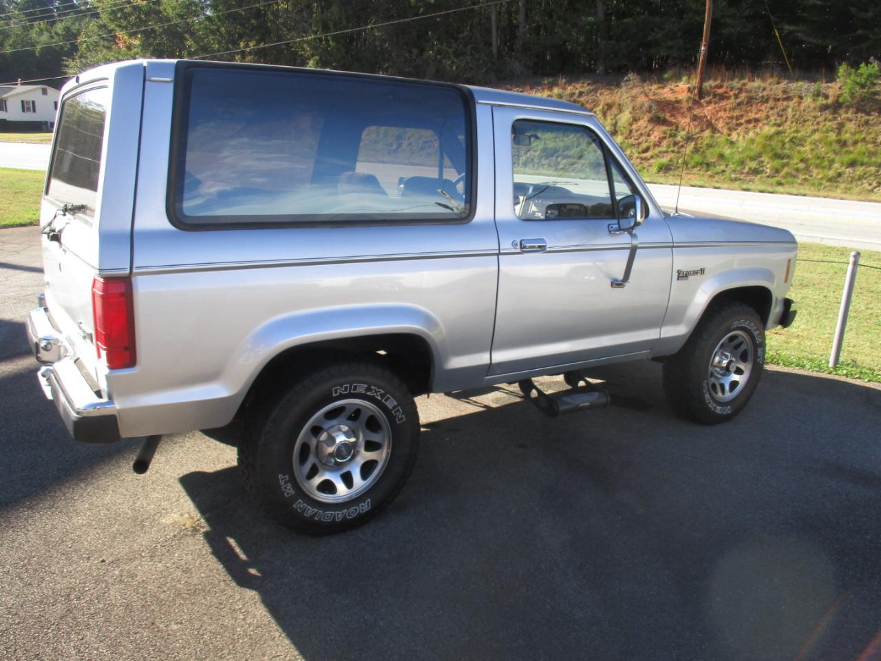 Ford Bronco 4WD  1988