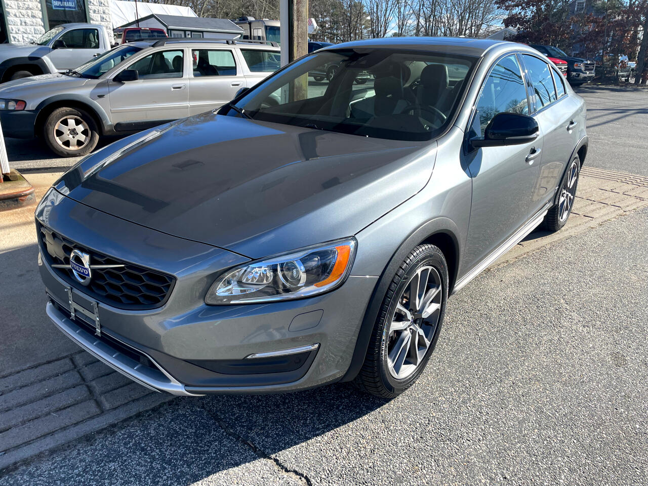 Volvo S60 Cross Country 4dr Sdn T5 Platinum 2016