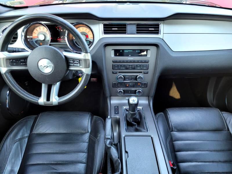 Ford Mustang  2010 Ford Mustang  2010