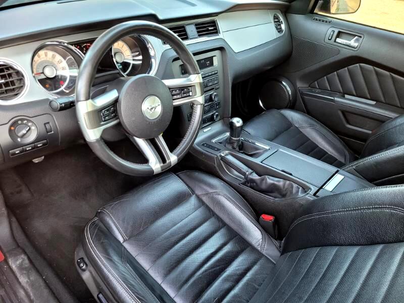 Ford Mustang  2010 Ford Mustang  2010
