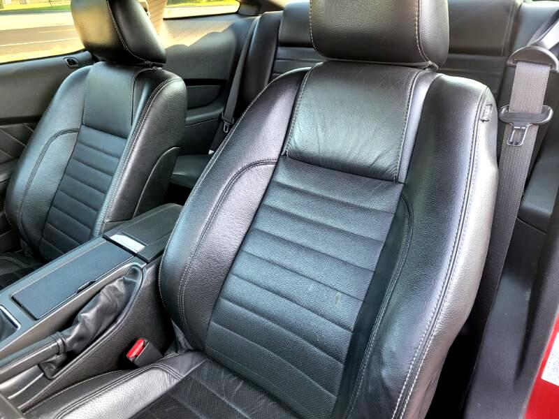 Ford Mustang  2010 Ford Mustang  2010