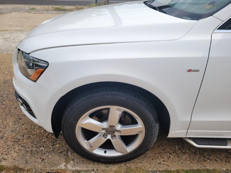 Audi Q5  2011 Audi Q5  2011