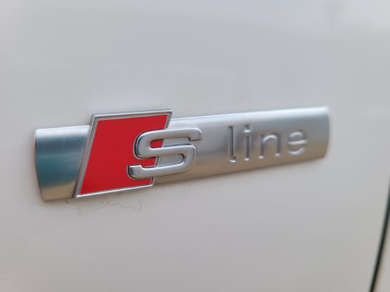 Audi Q5  2011 Audi Q5  2011