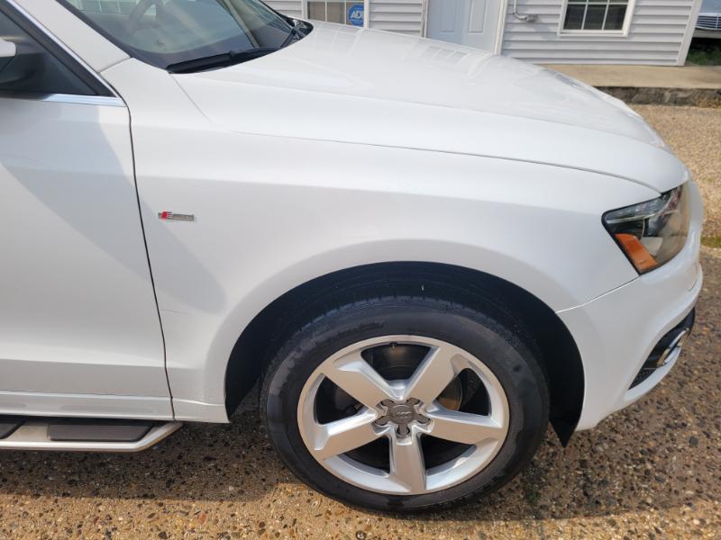 Audi Q5  2011 Audi Q5  2011