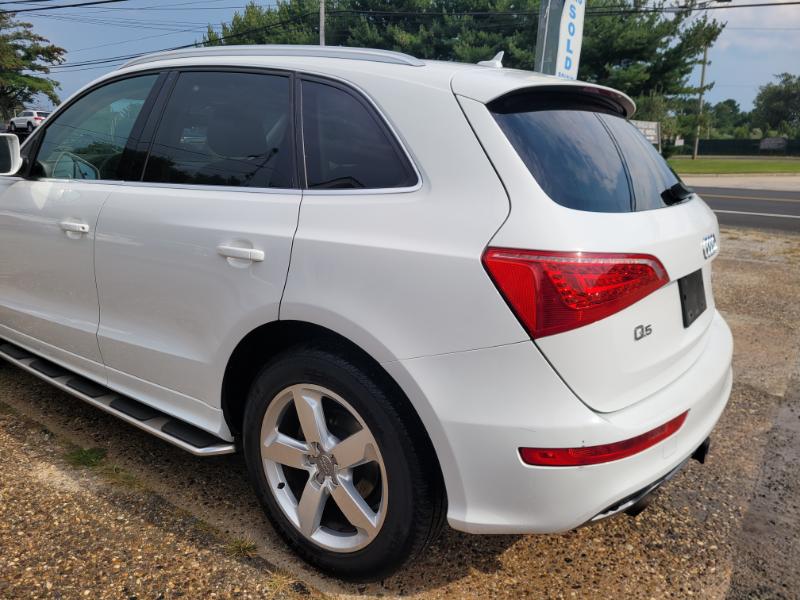 Audi Q5  2011 Audi Q5  2011