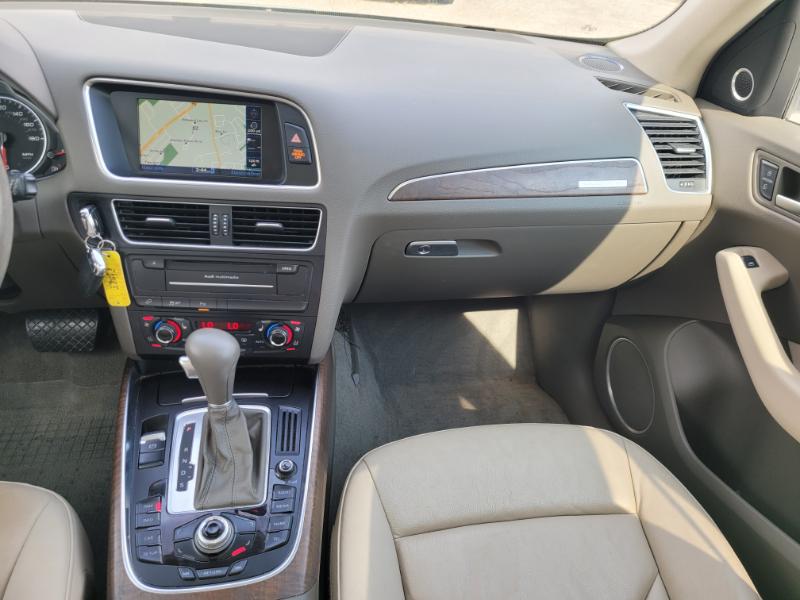 Audi Q5  2011 Audi Q5  2011