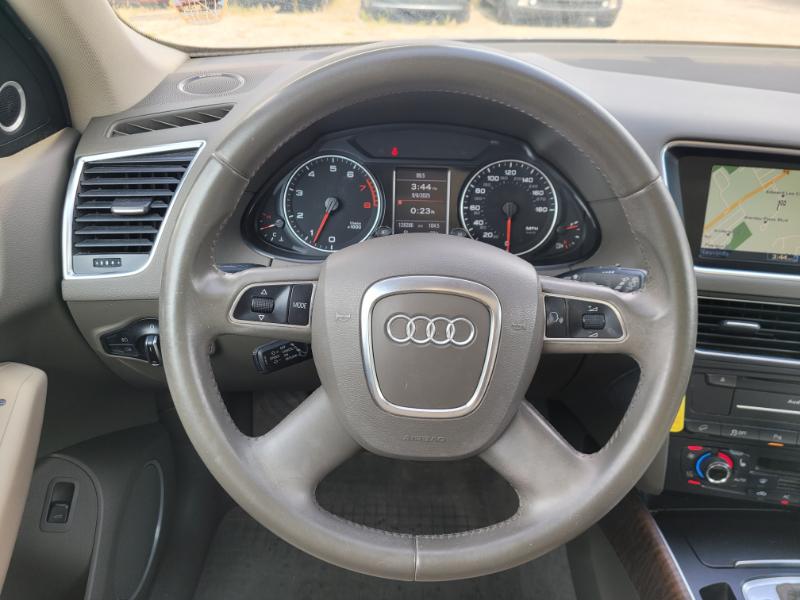 Audi Q5  2011 Audi Q5  2011