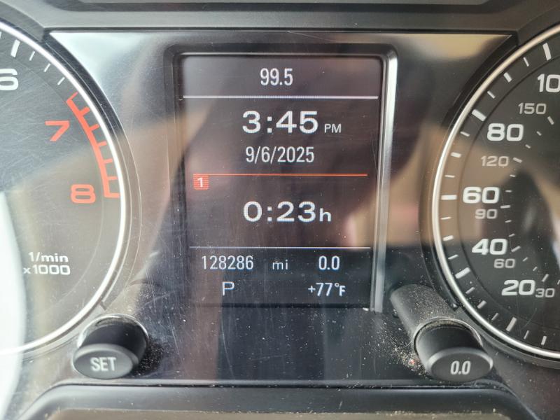 Audi Q5  2011 Audi Q5  2011