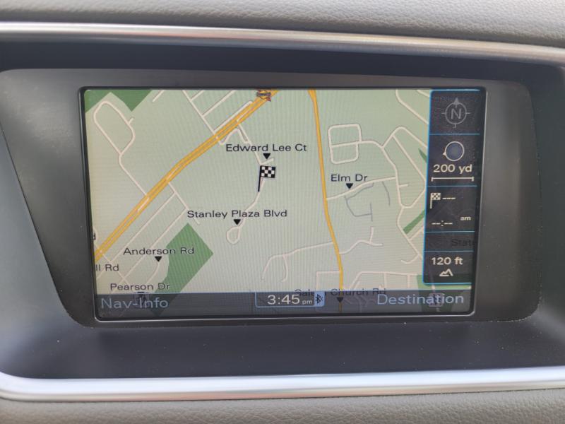 Audi Q5  2011 Audi Q5  2011