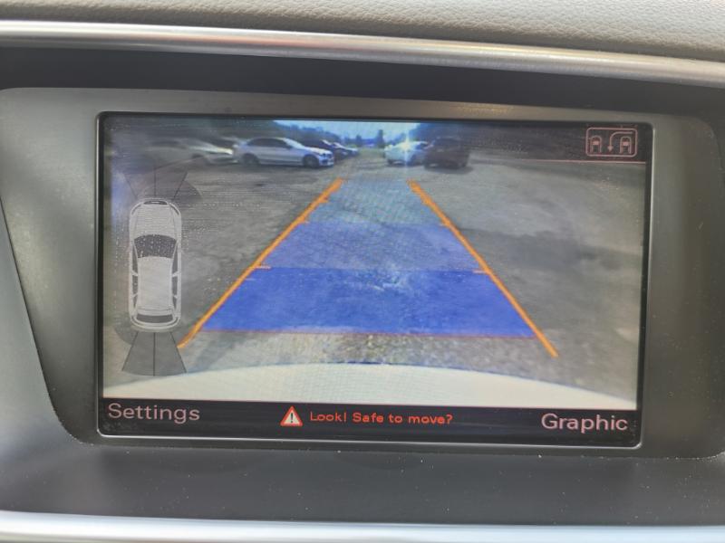 Audi Q5  2011 Audi Q5  2011