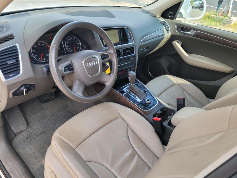Audi Q5  2011 Audi Q5  2011