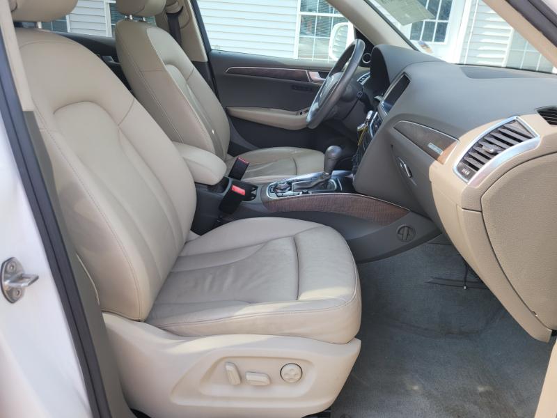 Audi Q5  2011 Audi Q5  2011