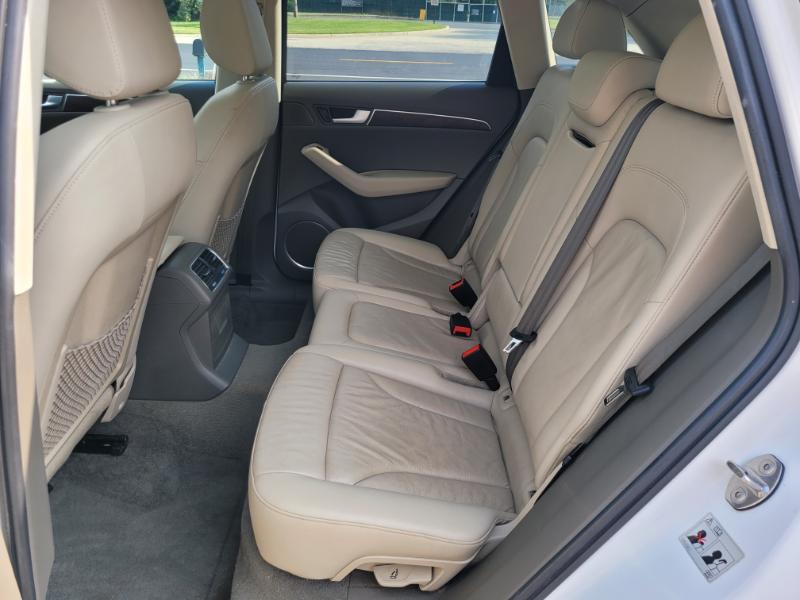 Audi Q5  2011 Audi Q5  2011