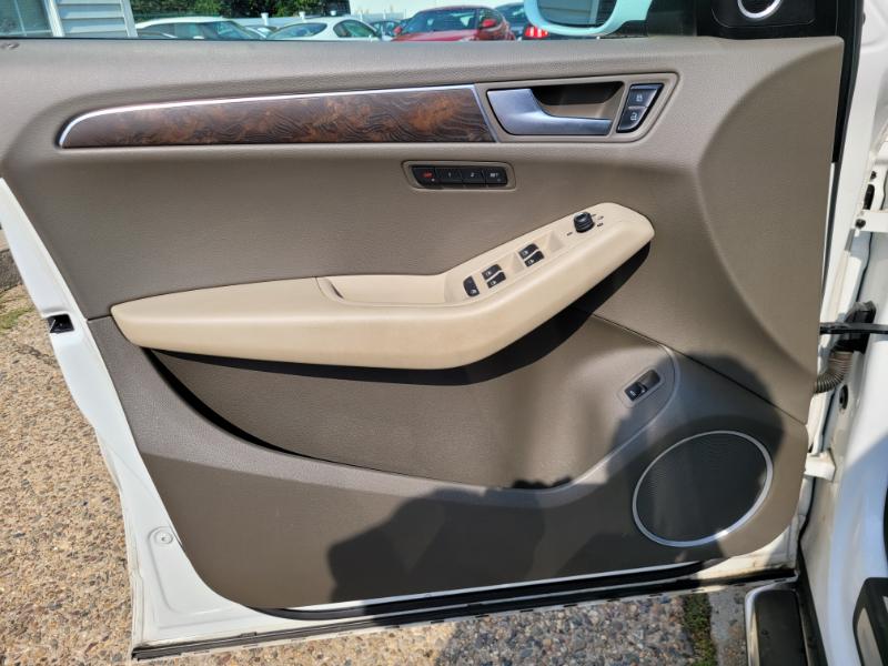 Audi Q5  2011 Audi Q5  2011