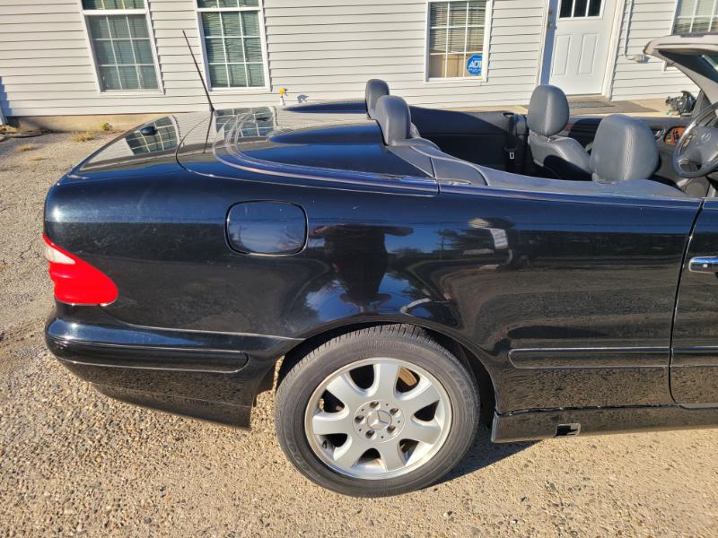 Mercedes-Benz CLK-Class  2003