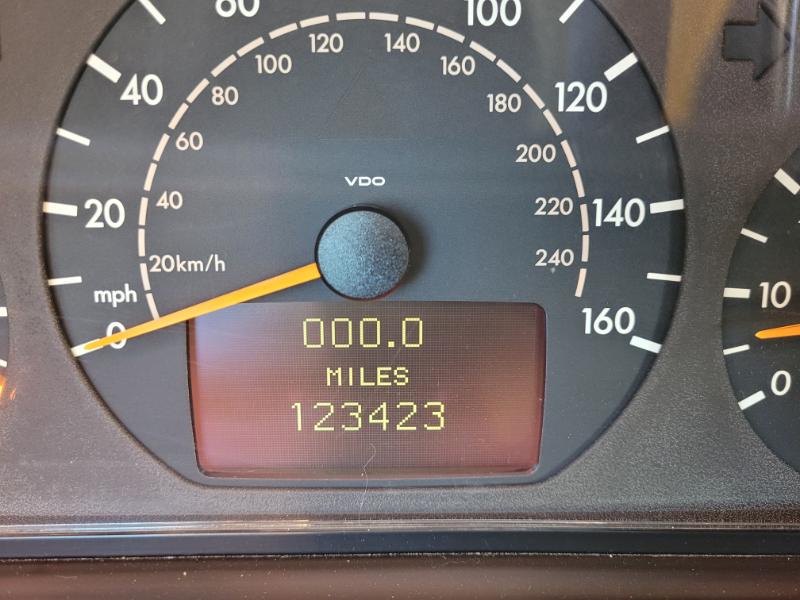 Mercedes-Benz CLK-Class  2003