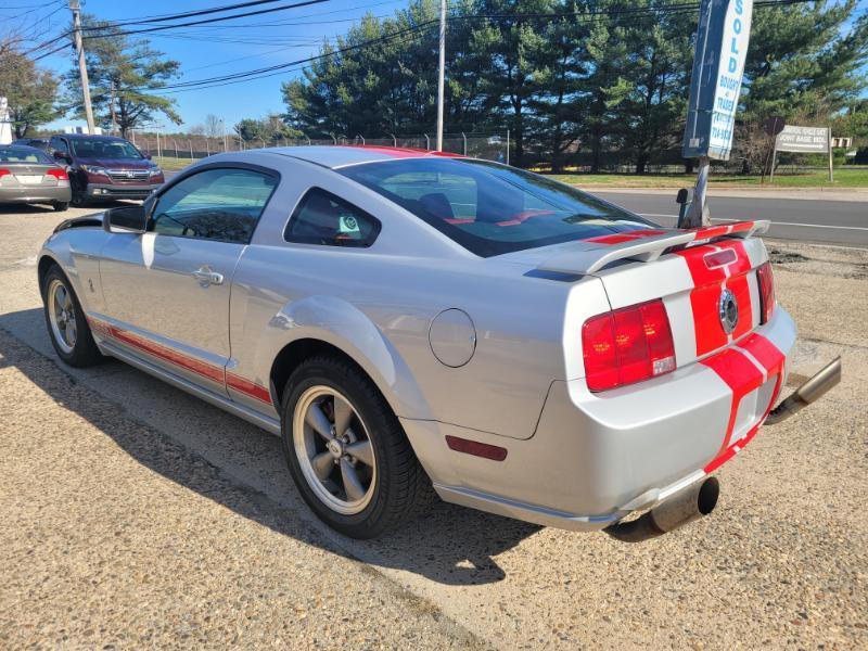 Ford Mustang  2005