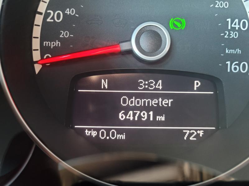 Volkswagen Beetle  2014