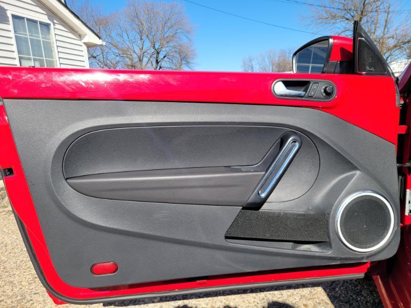 Volkswagen Beetle  2014