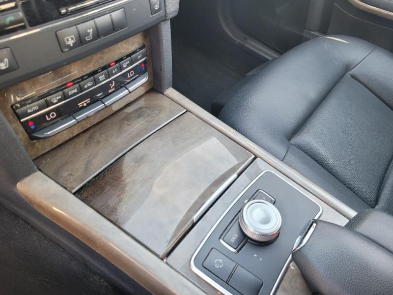 Mercedes-Benz E-Class  2010