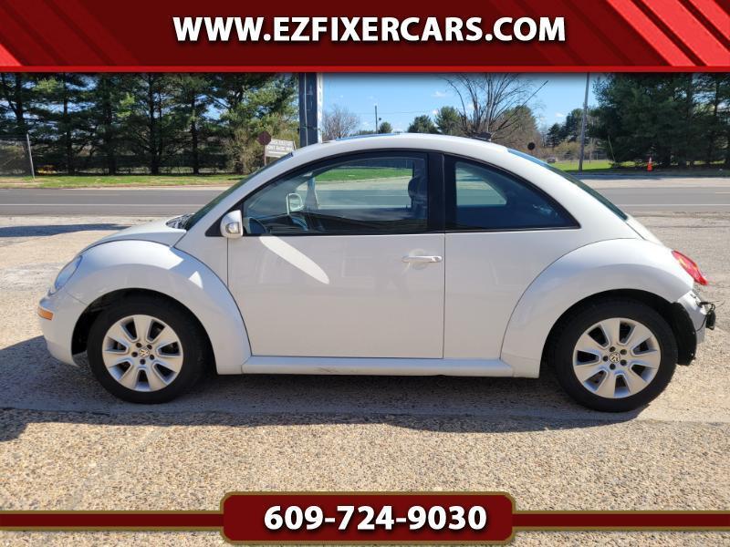 Volkswagen New Beetle  2010