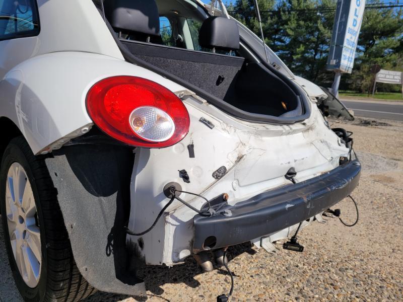 Volkswagen New Beetle  2010