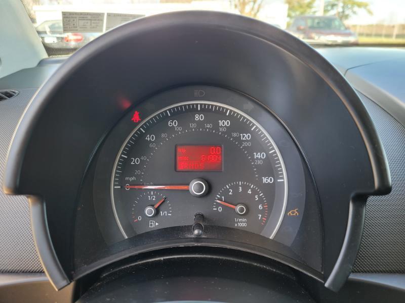 Volkswagen New Beetle  2010