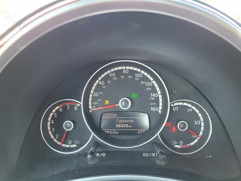 Volkswagen Beetle  2014