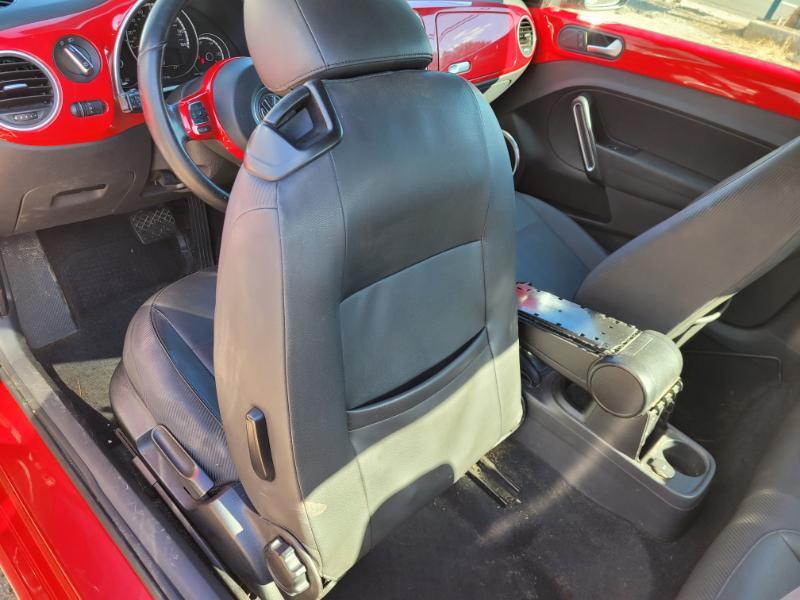 Volkswagen Beetle  2014