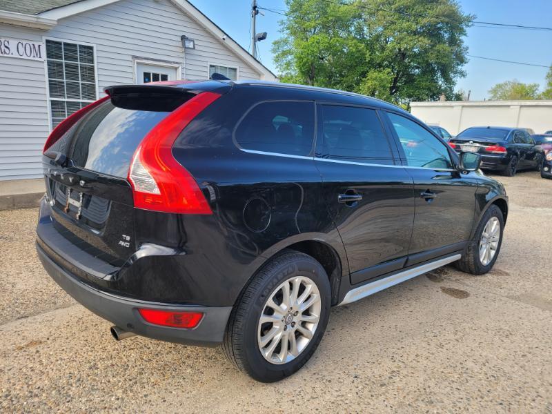 Volvo XC60  2010
