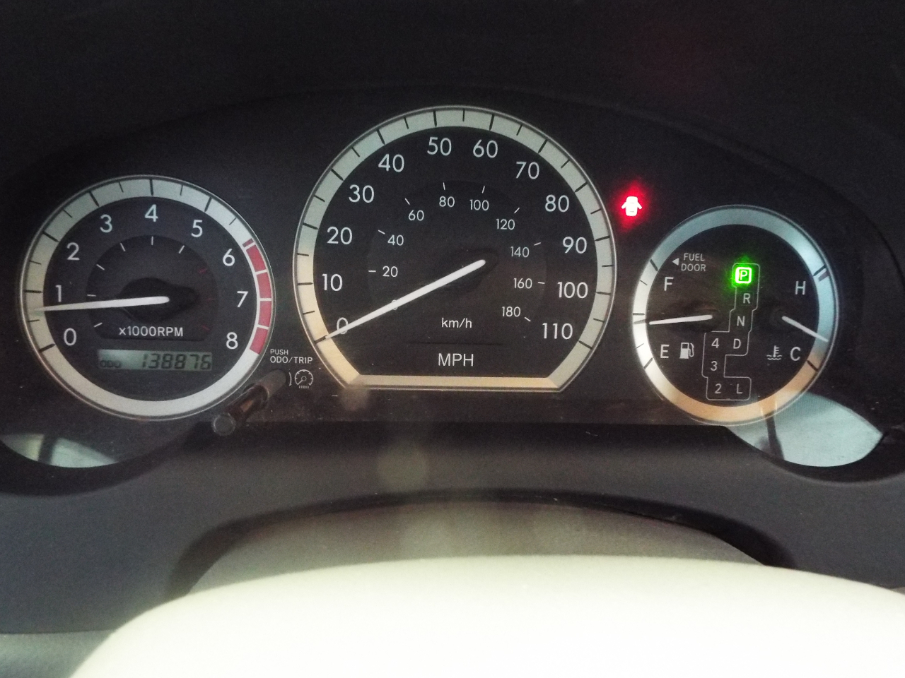 Toyota Sienna LE - 7 Passenger 2004