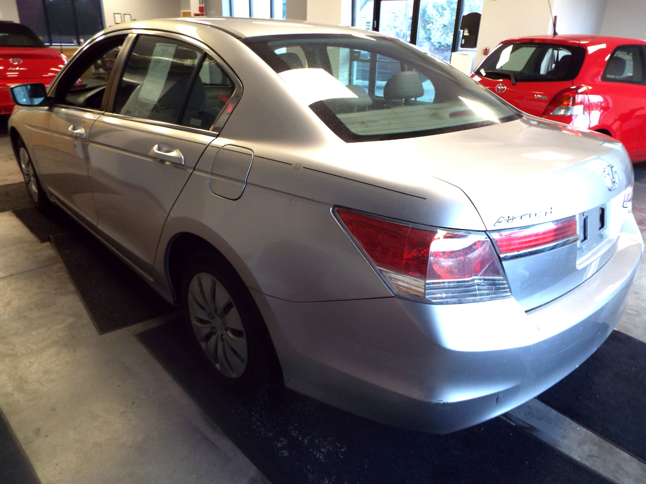 Honda Accord LX sedan AT 2012