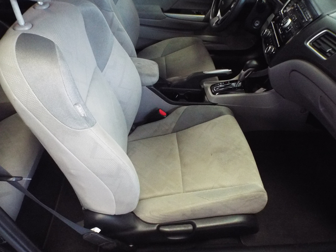 Honda Civic LX Coupe 5-Speed AT 2013