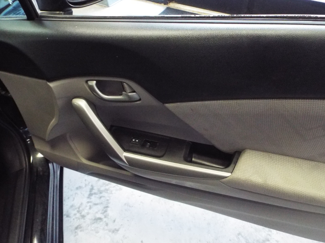 Honda Civic LX Coupe 5-Speed AT 2013