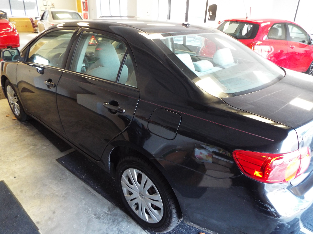 Toyota Corolla LE 4-Speed AT 2010