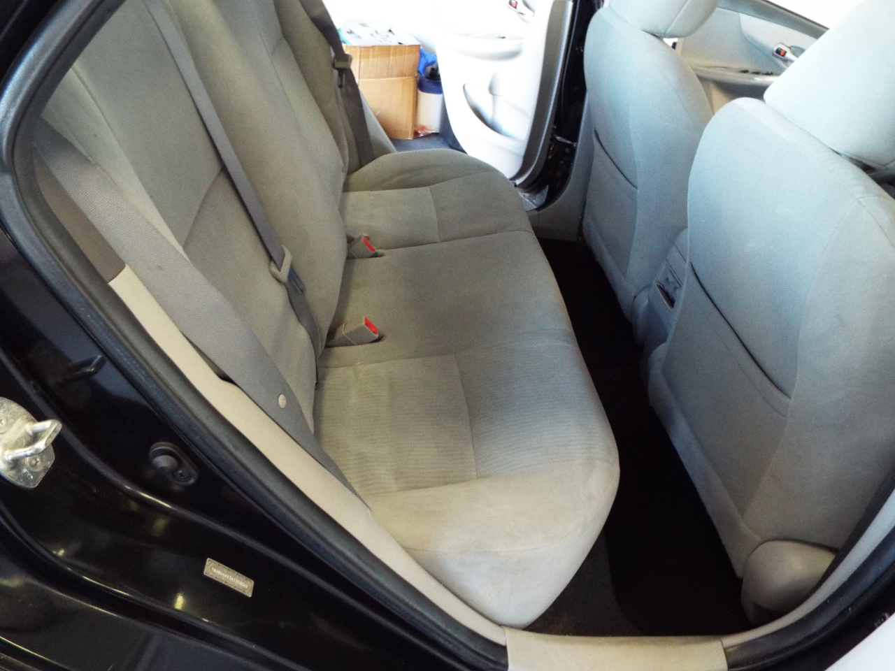 Toyota Corolla LE 4-Speed AT 2010