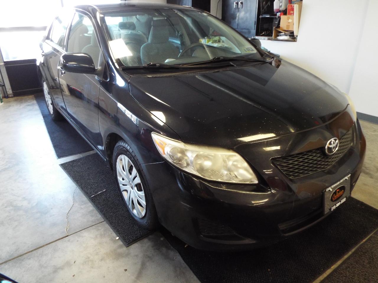 Toyota Corolla LE 4-Speed AT 2010