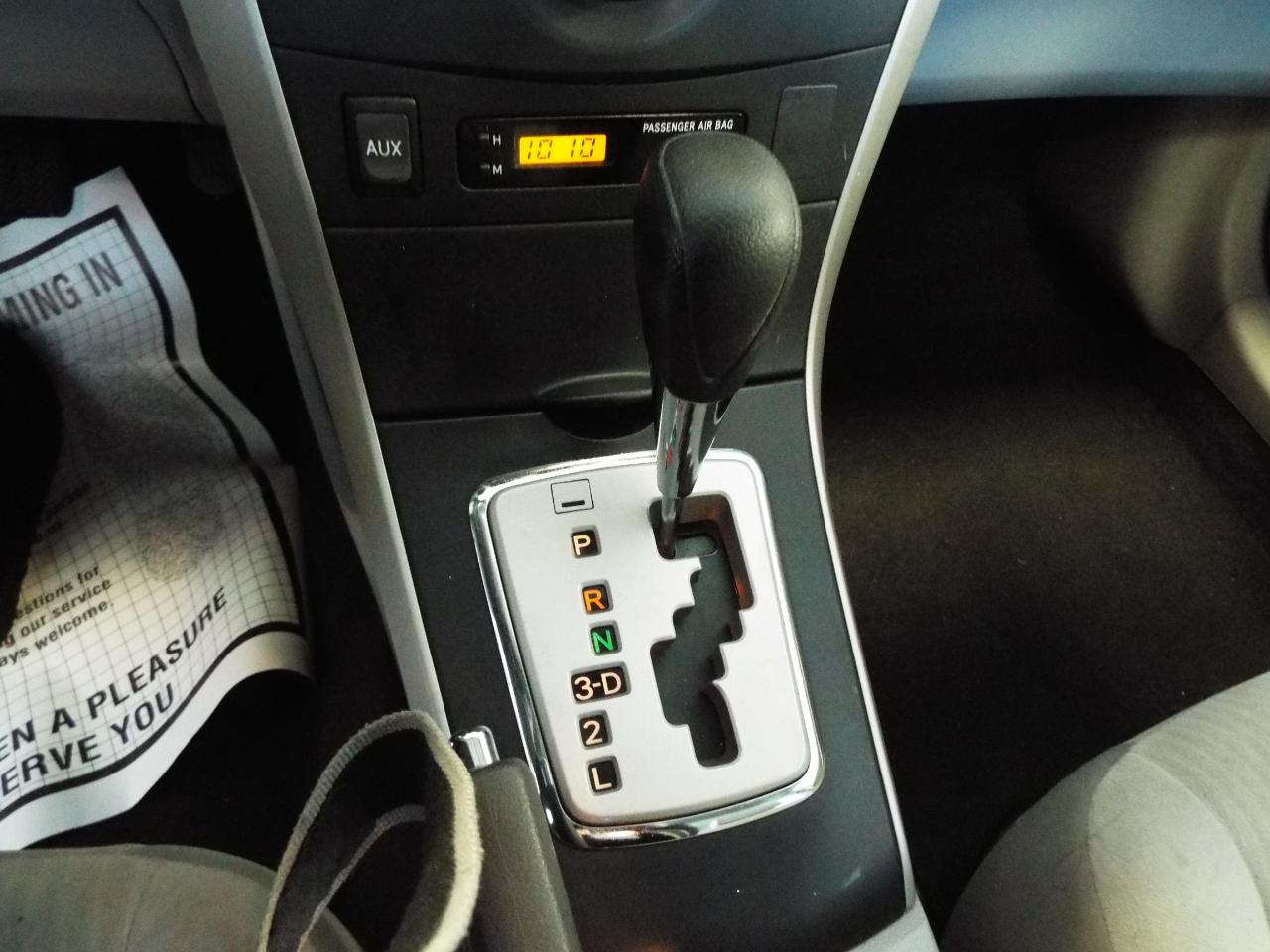 Toyota Corolla LE 4-Speed AT 2010