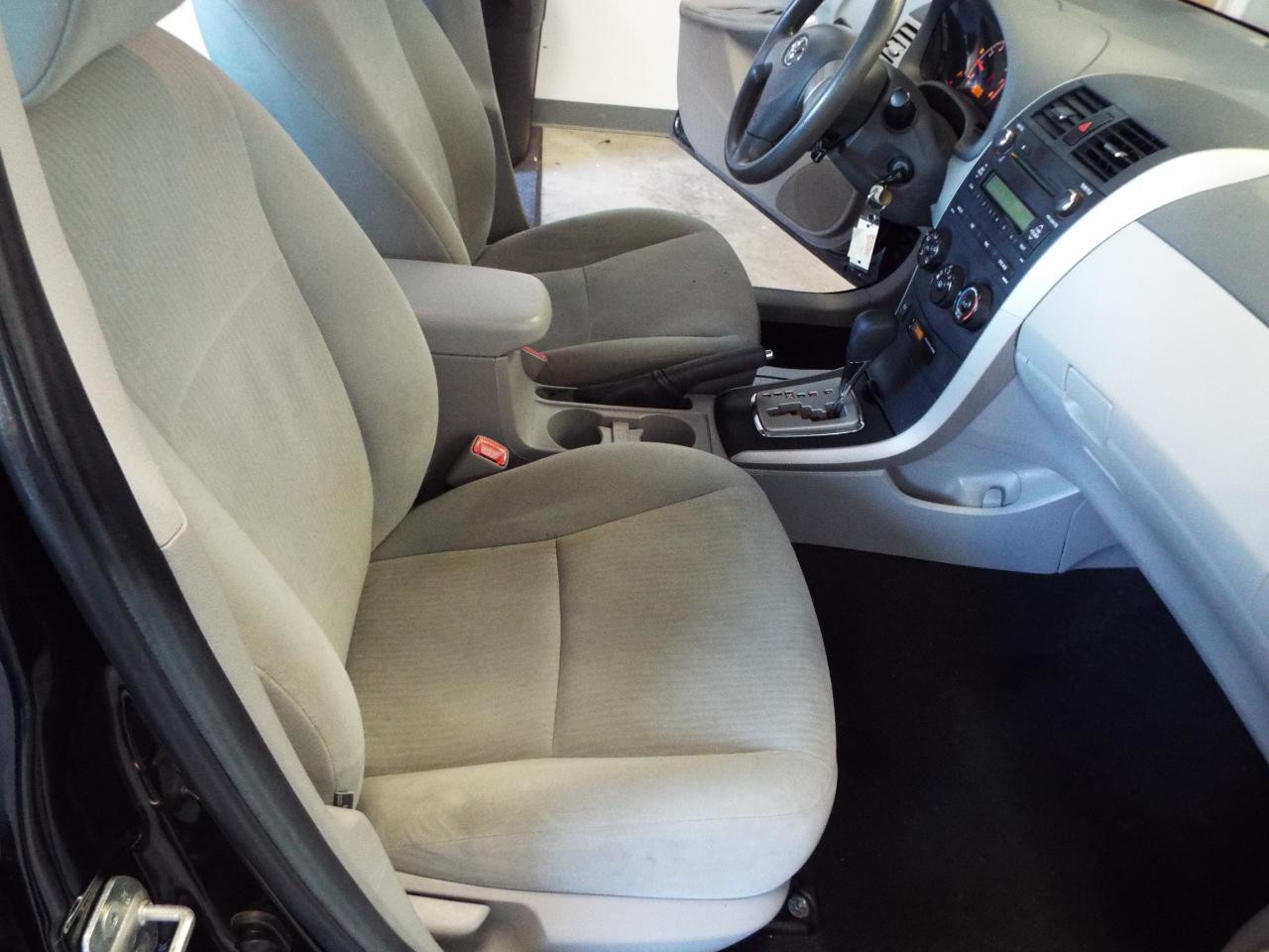 Toyota Corolla LE 4-Speed AT 2010