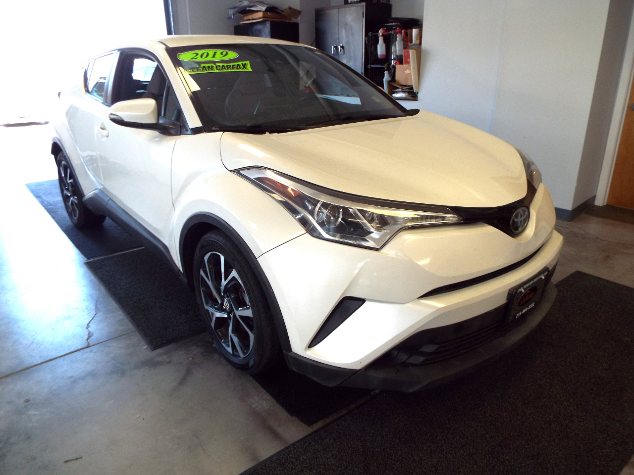 Toyota C-HR XLE 2019