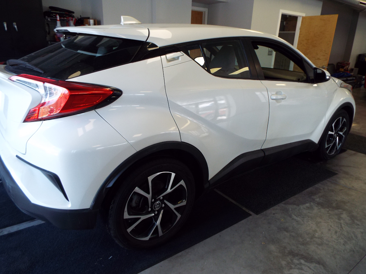 Toyota C-HR XLE 2019