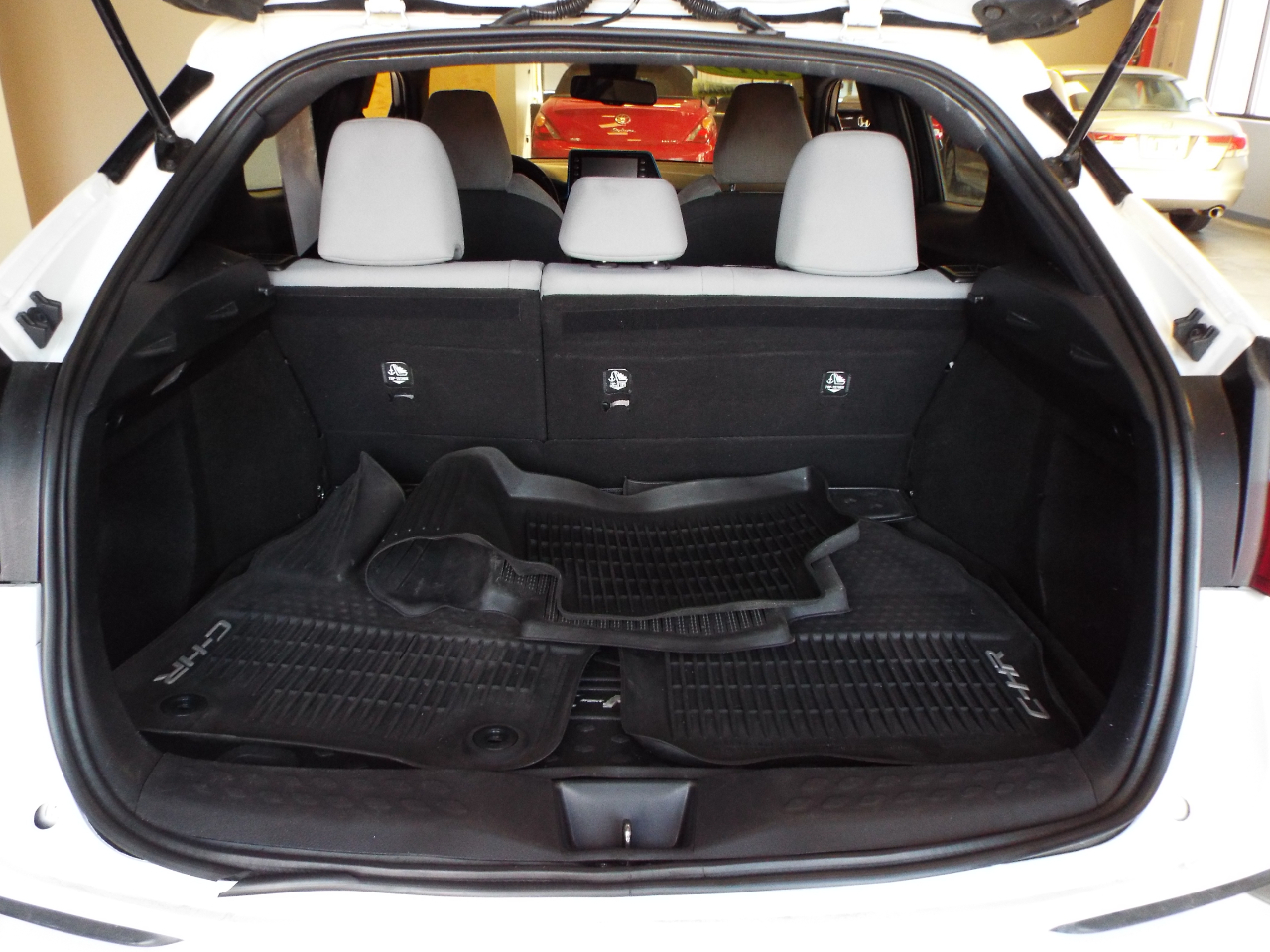 Toyota C-HR XLE 2019