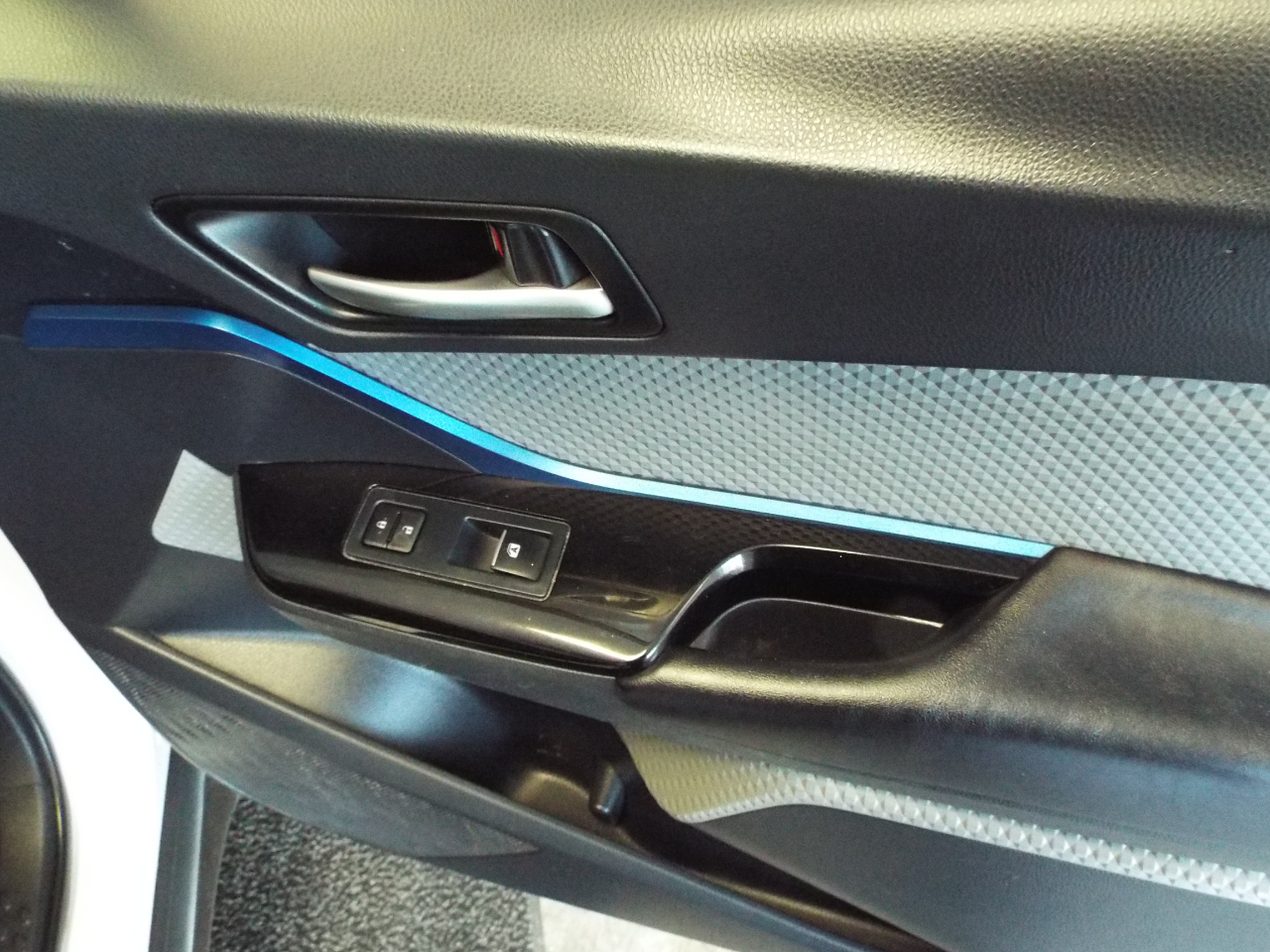 Toyota C-HR XLE 2019